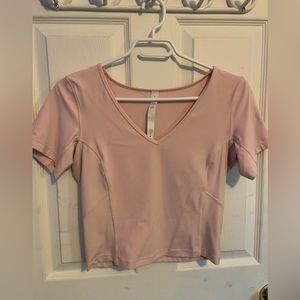 Lululemon cropped t shirt